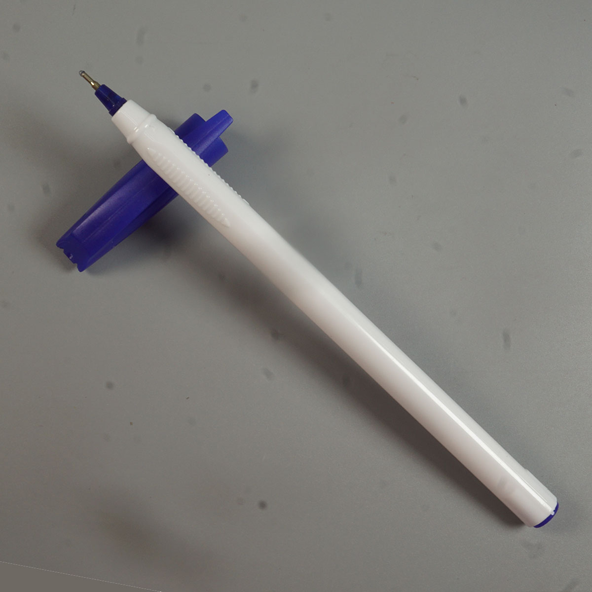 Penhouse.in pens White Color Body With Blue Color Cap Fine Tip Ball Pen SKU 10859