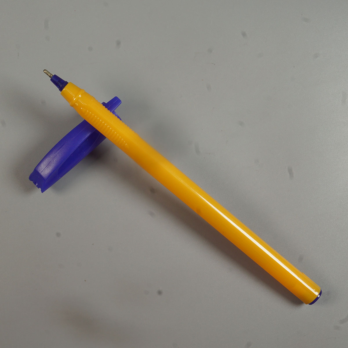 Penhouse.in pens Yellow Color Body With Blue Color Cap Fine Tip Ball Pen SKU 10860