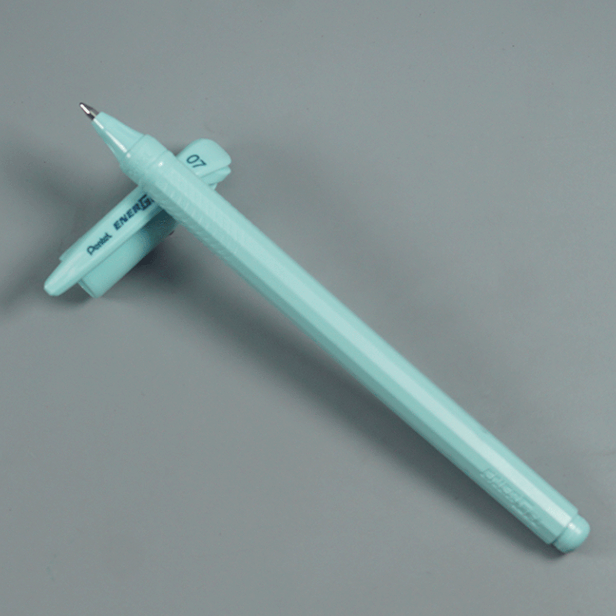 Pentel Energel BL417 Pastel Green Color Body 0.7mm Cap Type Gel Pen 14752