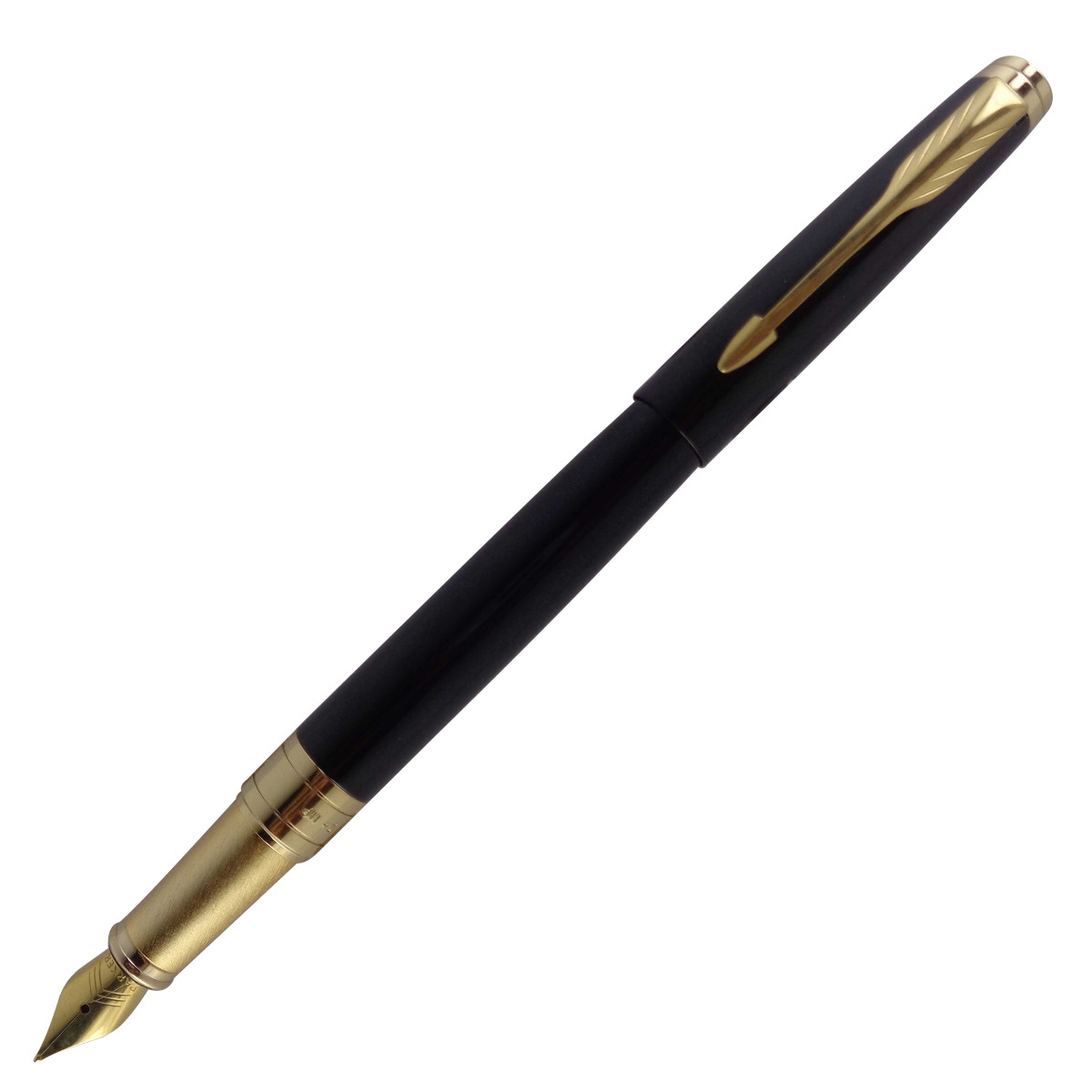 Parker Model: 14989 Aster Lacque Black  color body with (GT) Golden clip medium tip cap type fountain pen