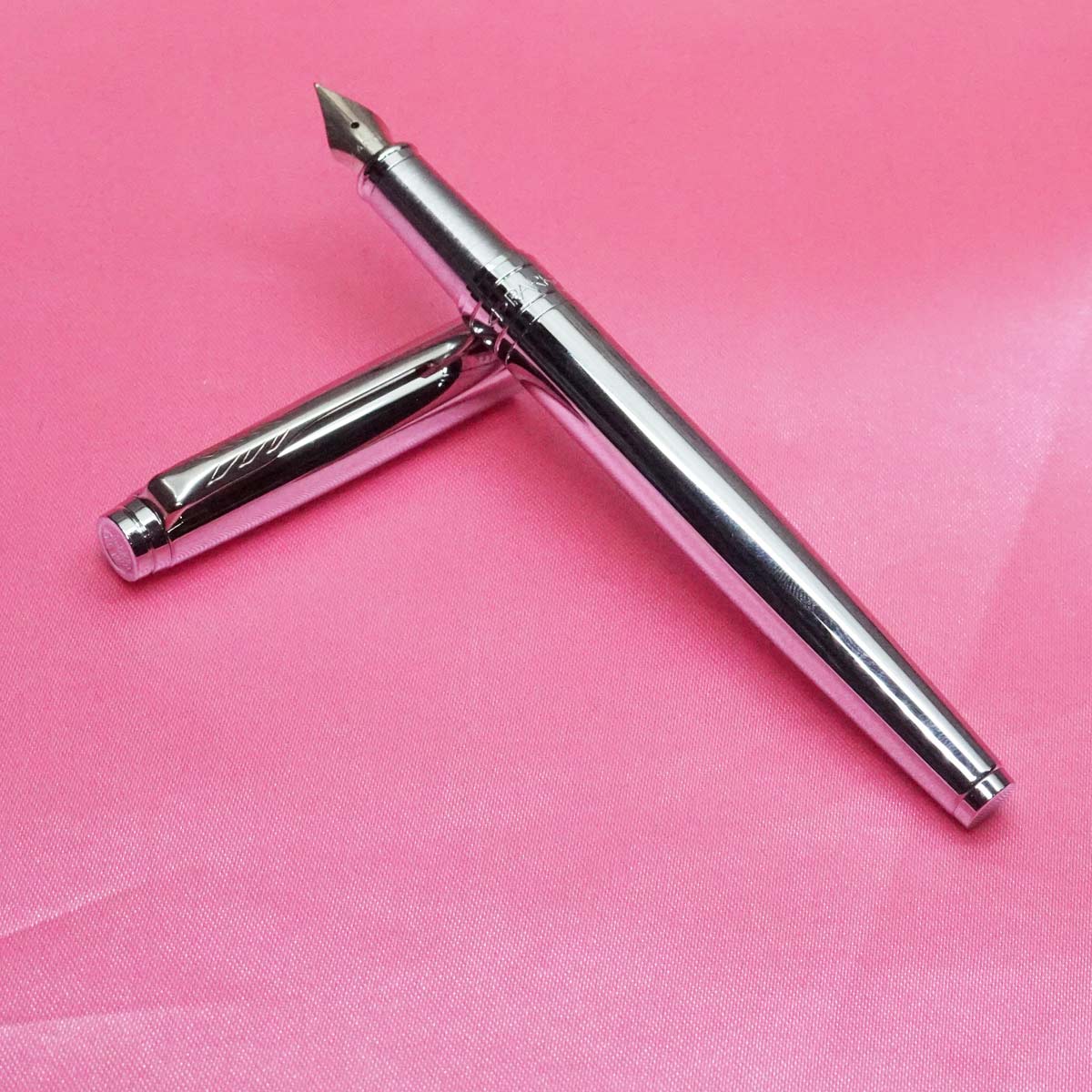 Parker Aster Model: 17596 Shiny Chrome Color Body With Silver Clip Medium Nib Fountain Pen 