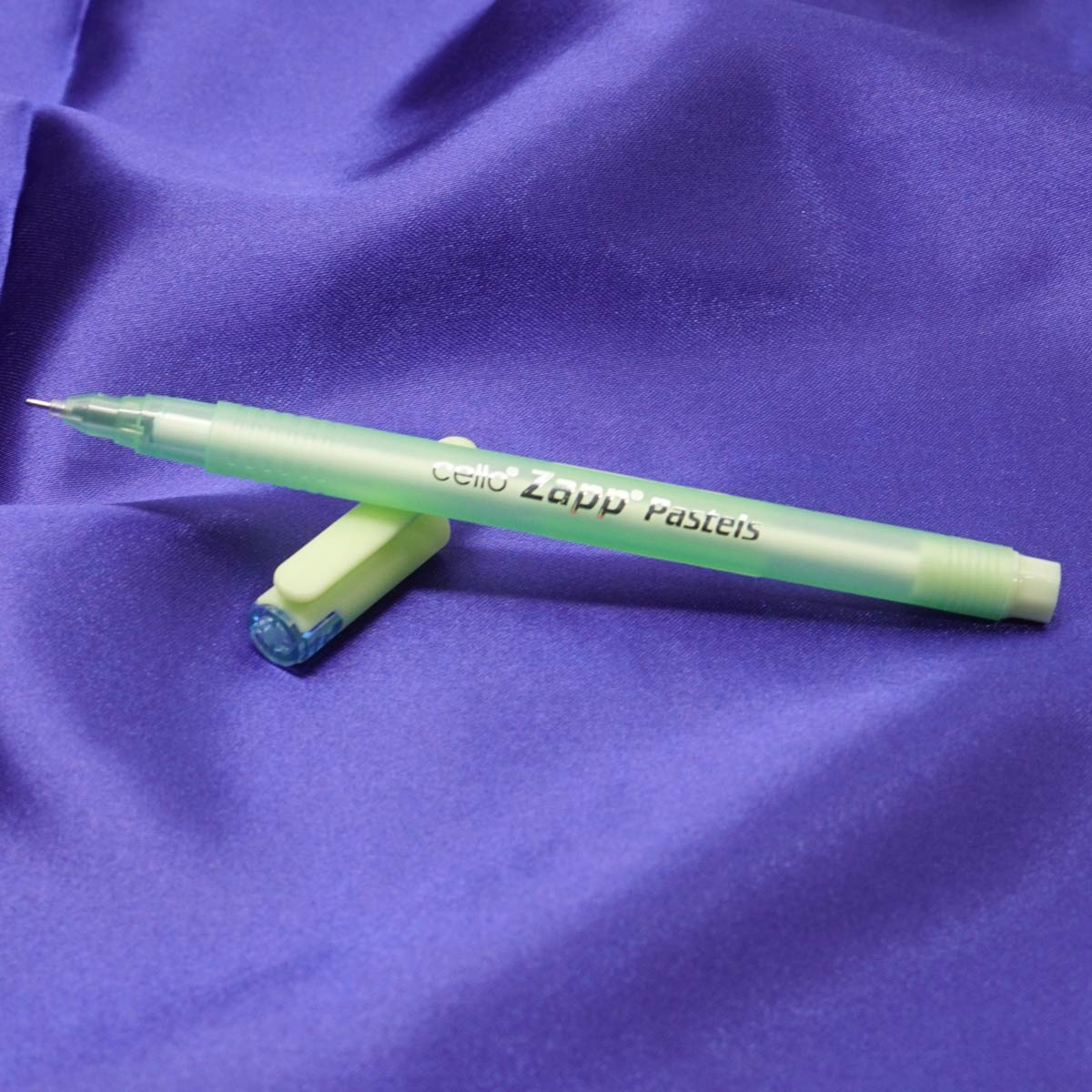 Cello Zapp Pastels Light Green Color Transparent Body Fine Tip Cap Type