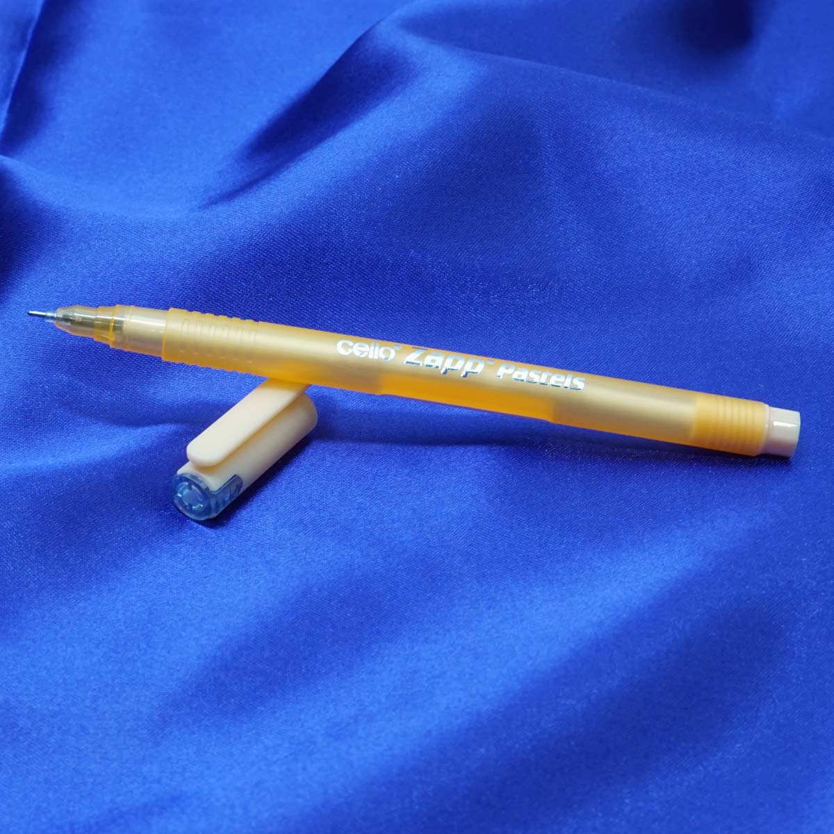 Cello Zapp Pastels Light Orange Color Transparent Body Fine Tip Cap