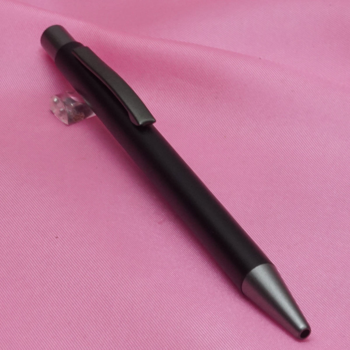 penhouse.in Black Color Body With Grey Color Clip Design Medium  Tip Jotter Refill Click Type Ball Pen SKU 20399