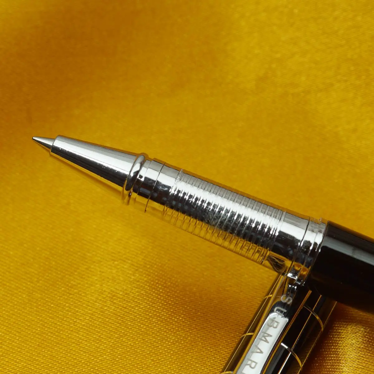 Submarine 696 Black Color Body With Silver Clip Medium Tip Check