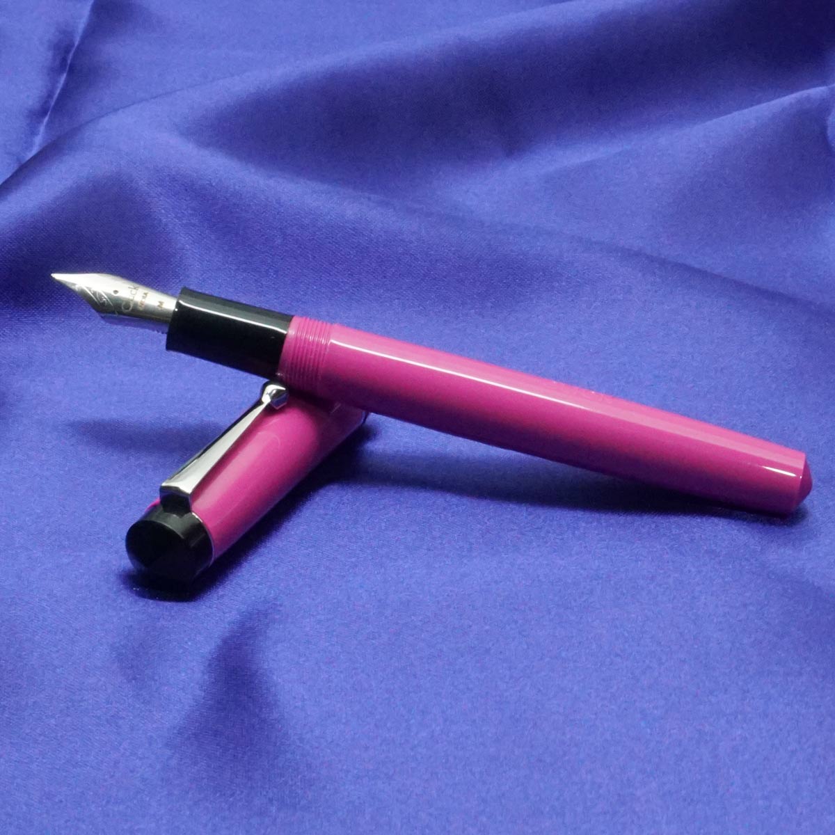Click Aristocrat Pink Color Body and Cap No.35 SSF Medium Tipped Nib Eye Dropper Model Fountain Pen SKU 20619
