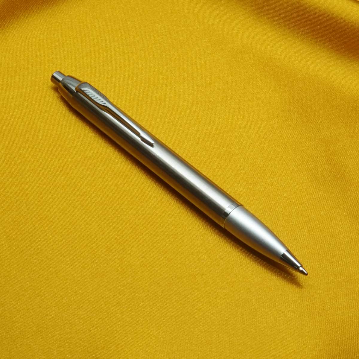 penhouse.in Silver body with Gold Trims  Retractable - Click Medium Point Ball Pen SKU 20678