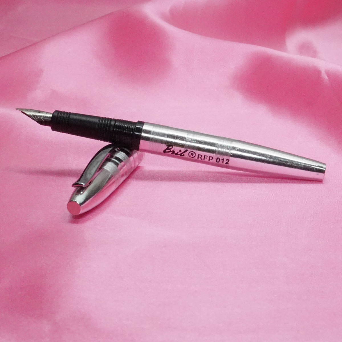 Bril 012 Silver Body and Cap No.5 SSF Fine Tipped Eye Dropper Model