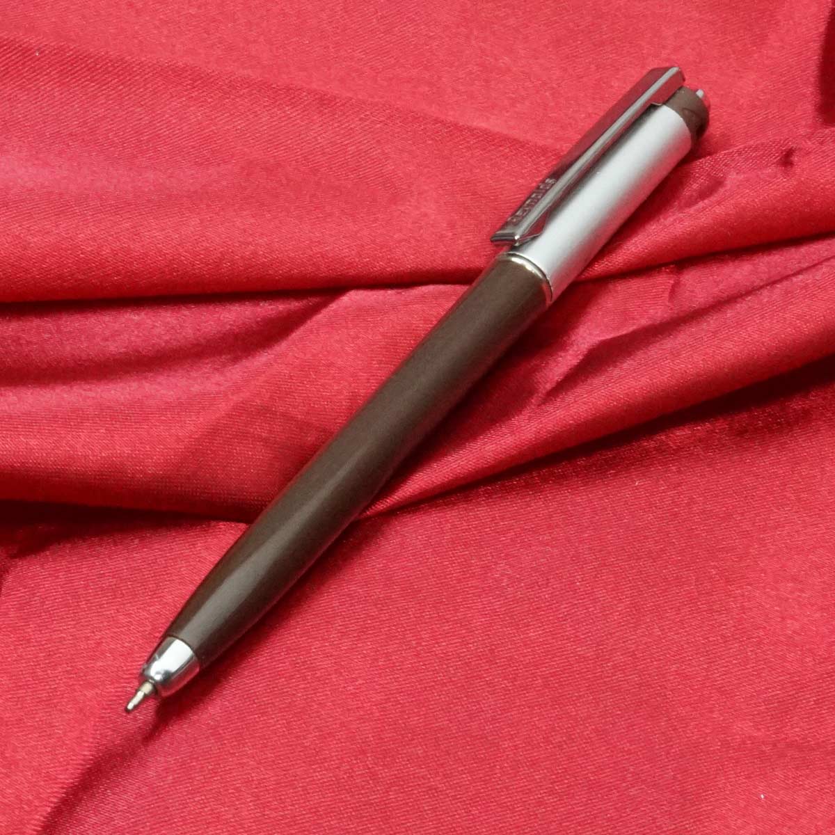 Reynolds Jetter Premier Brown Color Body With Silver Cap Fine Tip Click Type Ball Pen SKU 20962