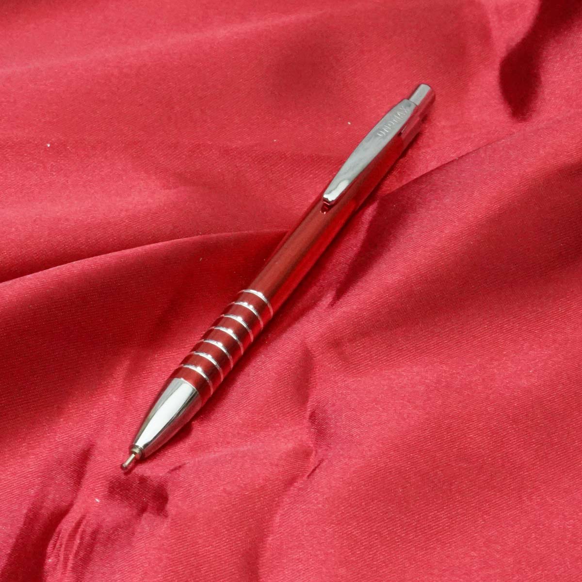 Unomax Sonet  Marrown Color Body With Silver Ring Design And Trim Fine Tip Click Type Ball Pen SKU 20991