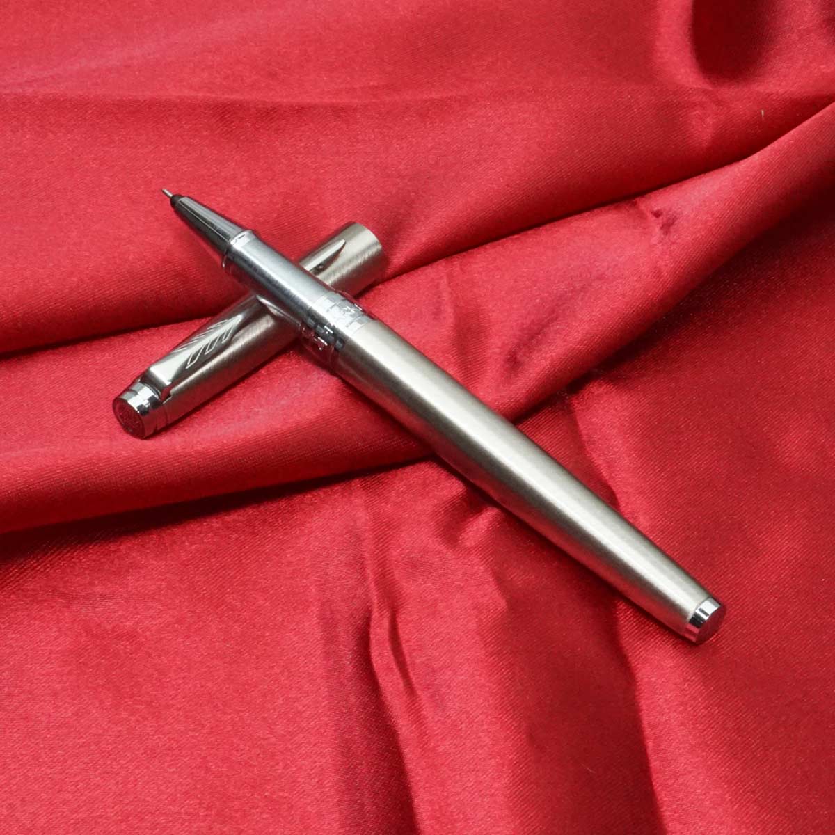 Parker Aster Brushed Metal Body With Silver Trim Fine Tip Roller