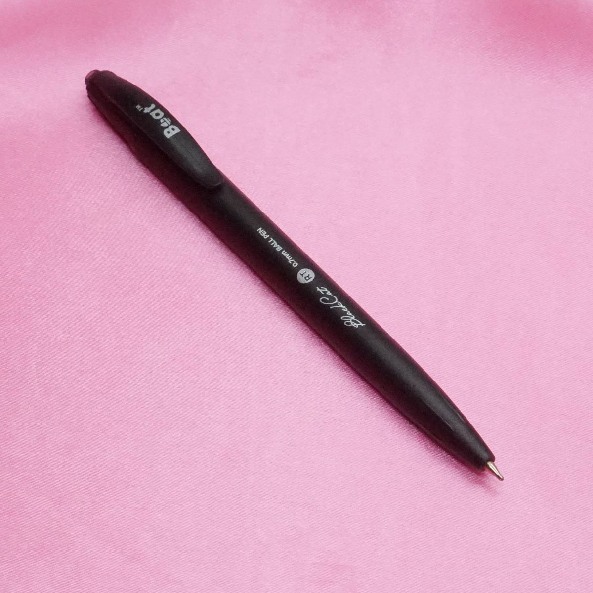 Boat Black Cat RT Mat Black Body With Fine Tip Black Writing Click Type