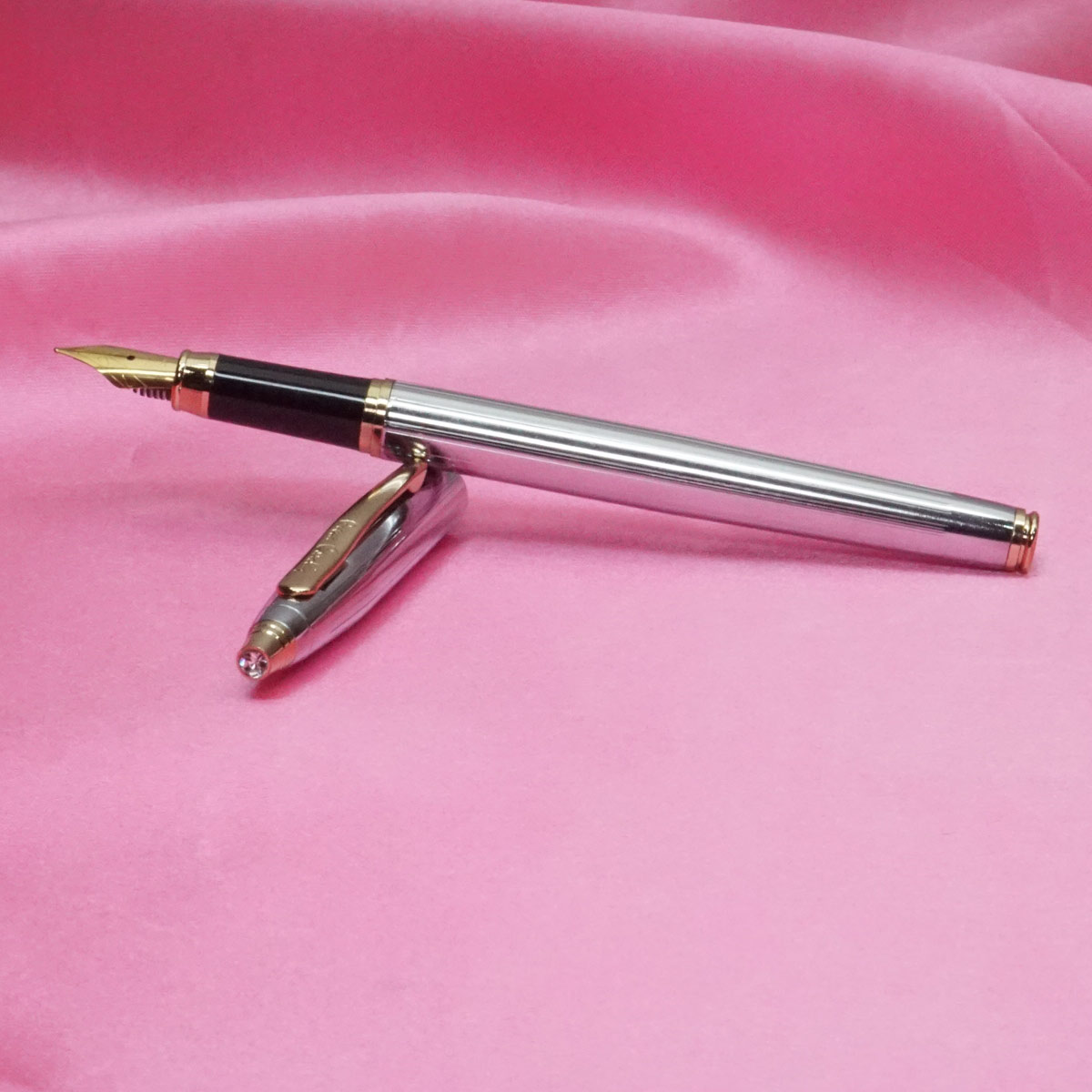 Pierre Cardin Kriss Full Silver Color Body With Fine Nib Gold Trim Converter And Catridge Type Fountain Pen SKU 21261