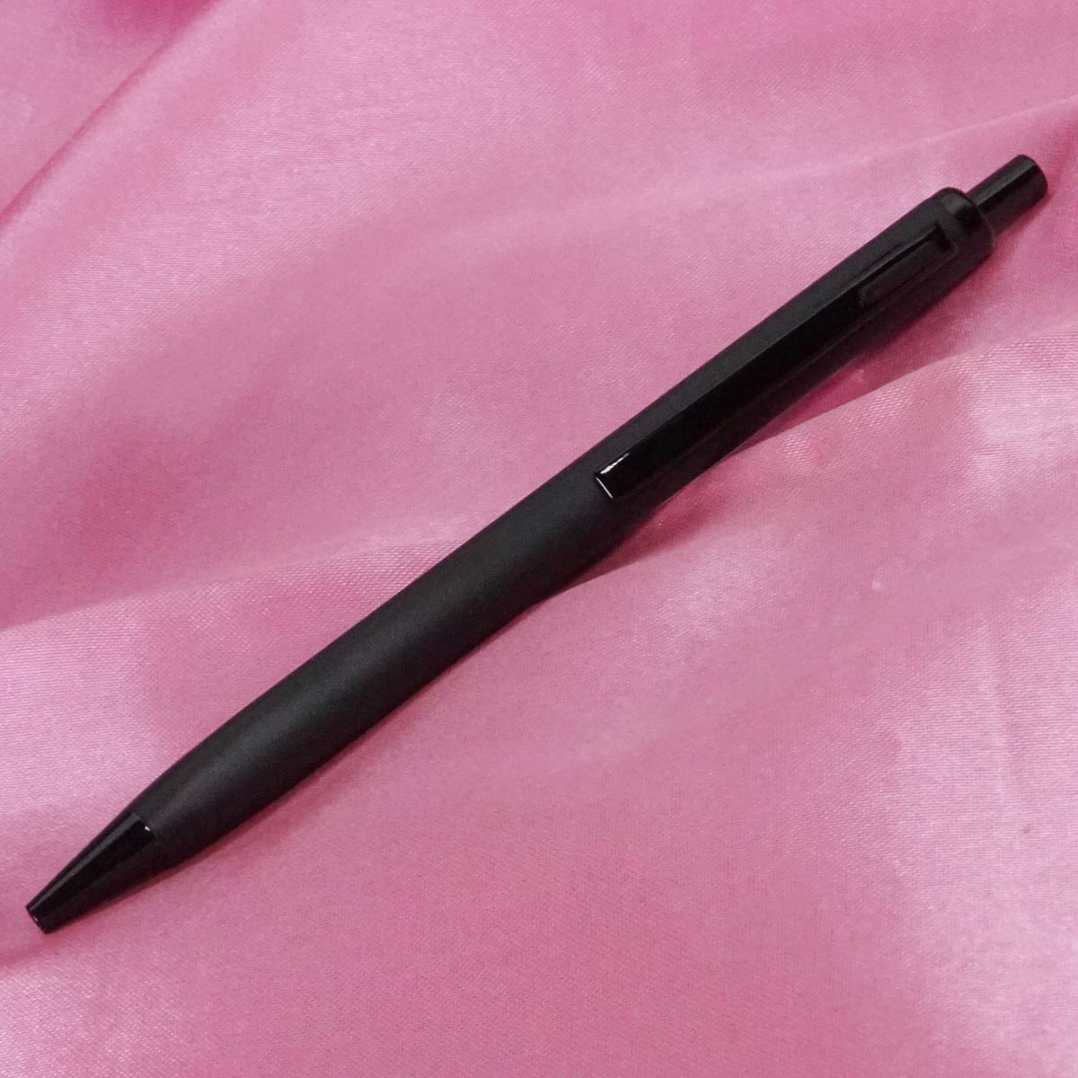 penhouse.in Triangular Mat Black Color Body With Fine Tip Black Color On Clip Click Type Ball Pen SKU 21267