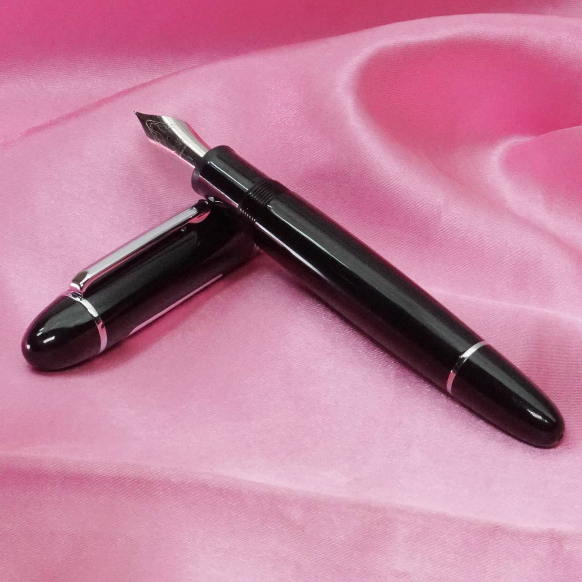 Jinhao X159 Black Color Body With Silver Trim No 35 Fine Nib Converter Type Fountain Pen SKU 21268