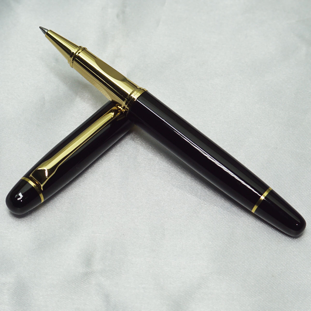 penhouse.in Black Color Body With Gold Trim Medium Tip Roller Ball Pen SKU 21289