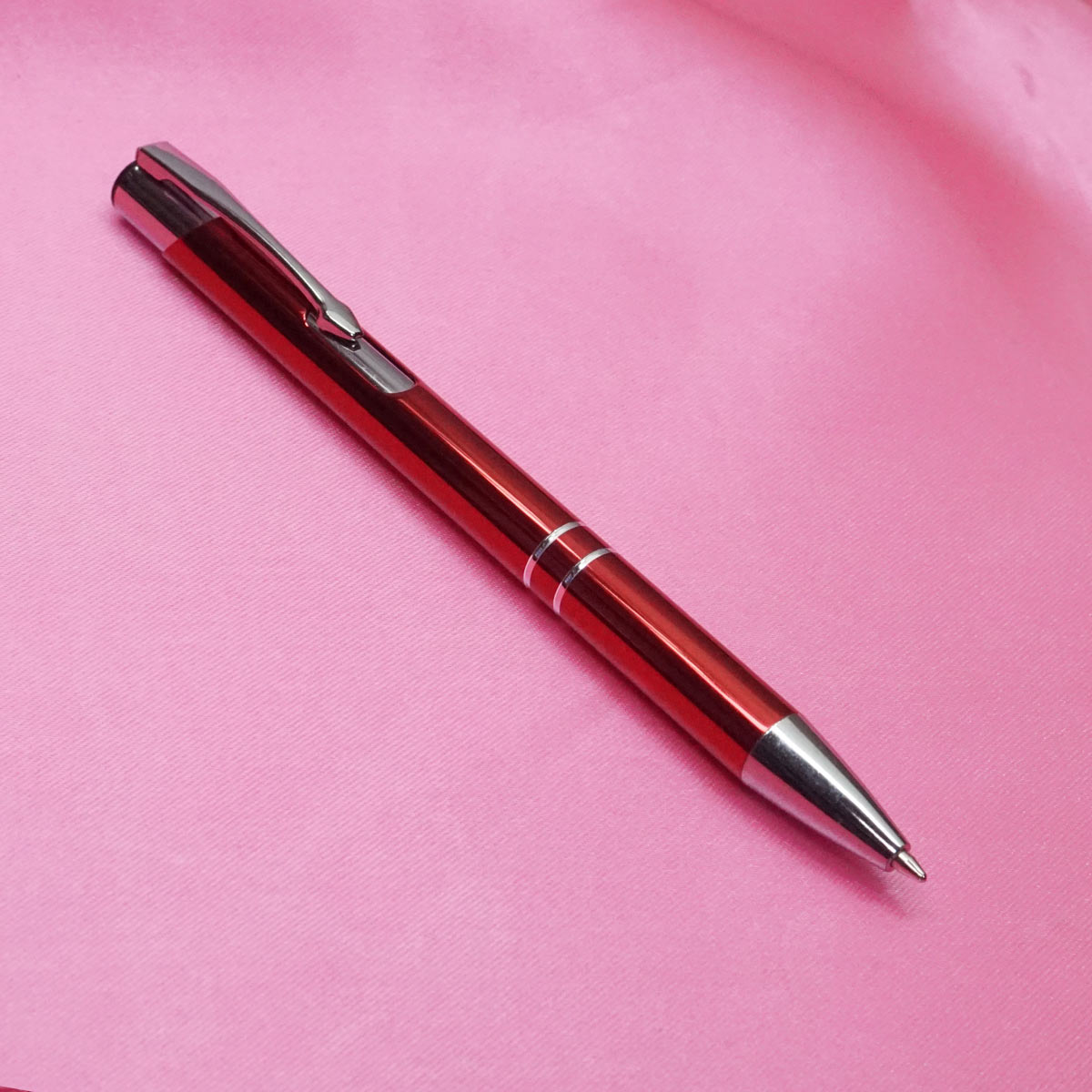 penhouse.in Glossy Red Color Body With Medium Tip Click Type Ball Pen SKU 21370