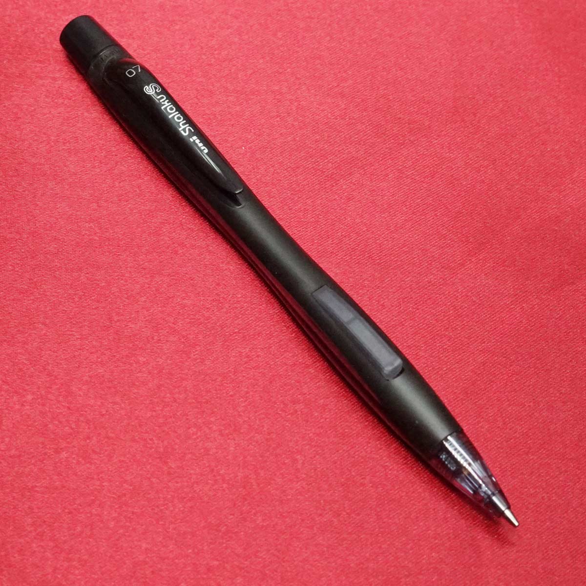 Uniball Shalaku Black Color Body With 0.7mm Tip Front Click Type Led Pencil SKU 21375