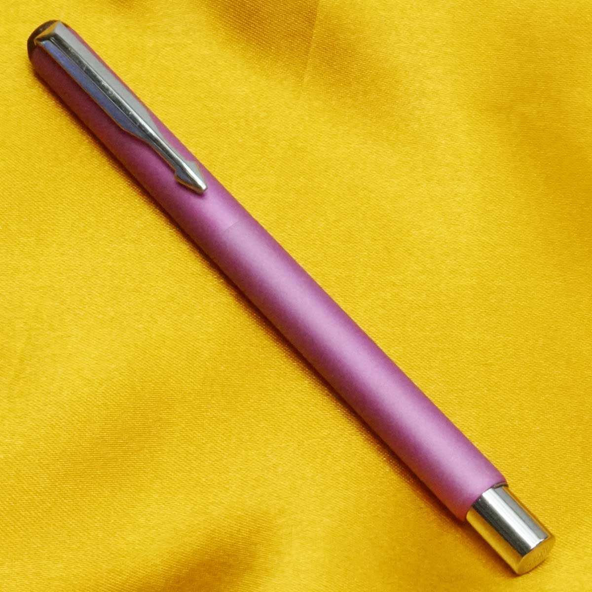 penhouse.in Mat Pink Color Body With Fine Tip Silver Clip Cap Type Ball Pen SKU 21413
