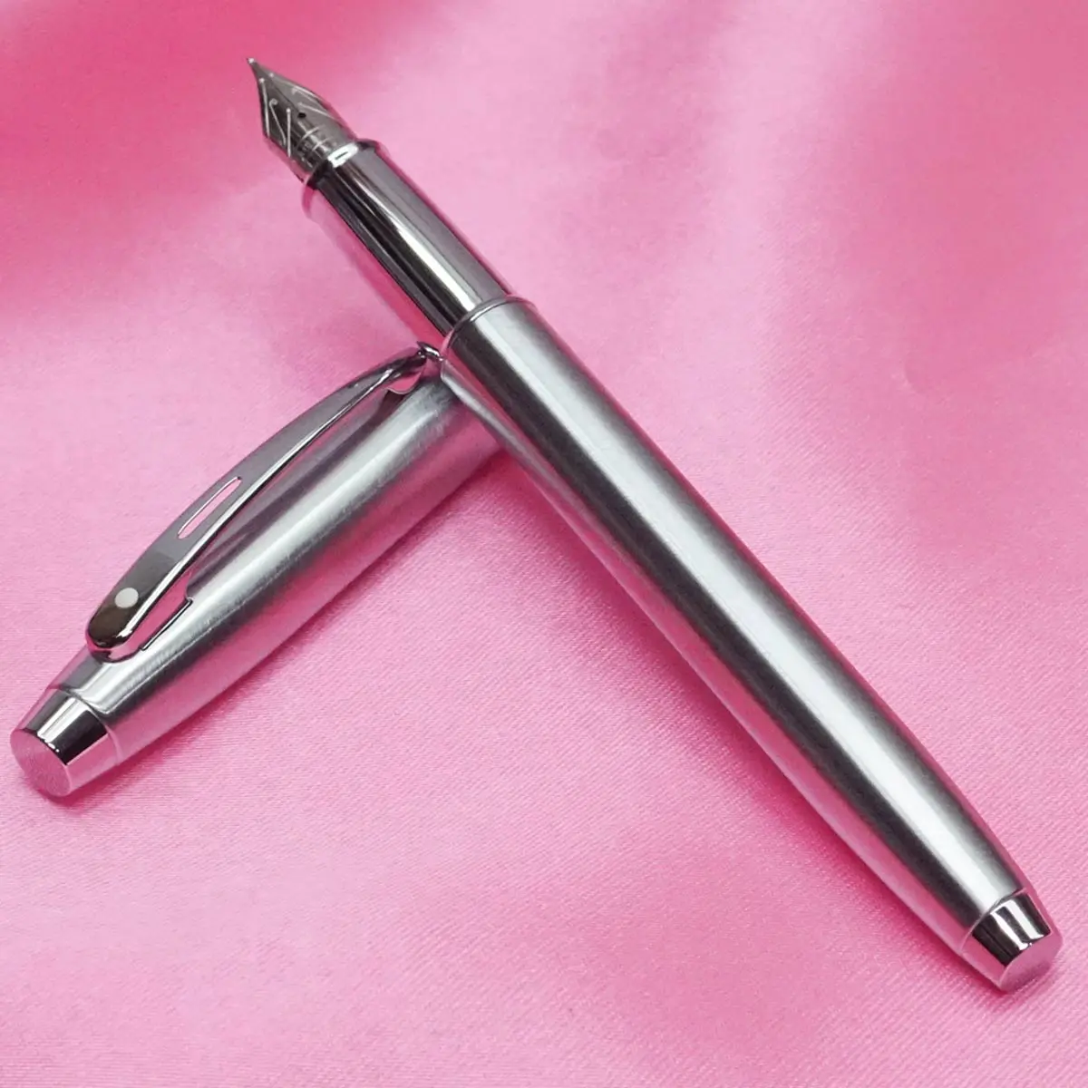 Sheaffer 100 Silver Color Body and Cap Fountain Pen SKU 21442