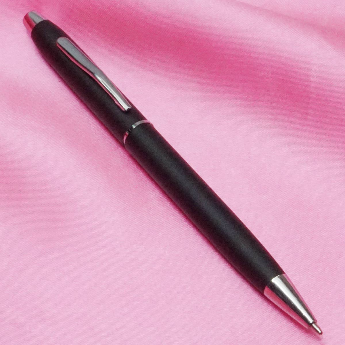 penhouse.in Mat Black Color Body With Silver Trim Medium Tip Twist Type Ball Pen SKU 21471