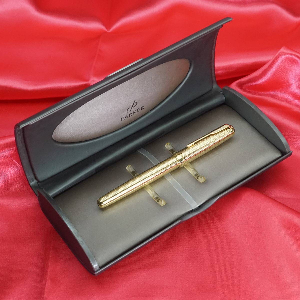 Parker Sonnet Gold Stripped Body and Cap Gold Trims Converter Type Fountain Pen SKU 21485