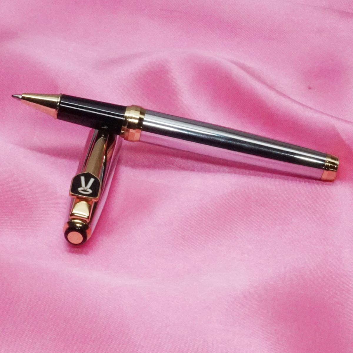 penhouse.in Advocate Symbol Full Silver Color Body With Gold Designed Trim Medium Tip Roller  Ball Pen SKU 21492