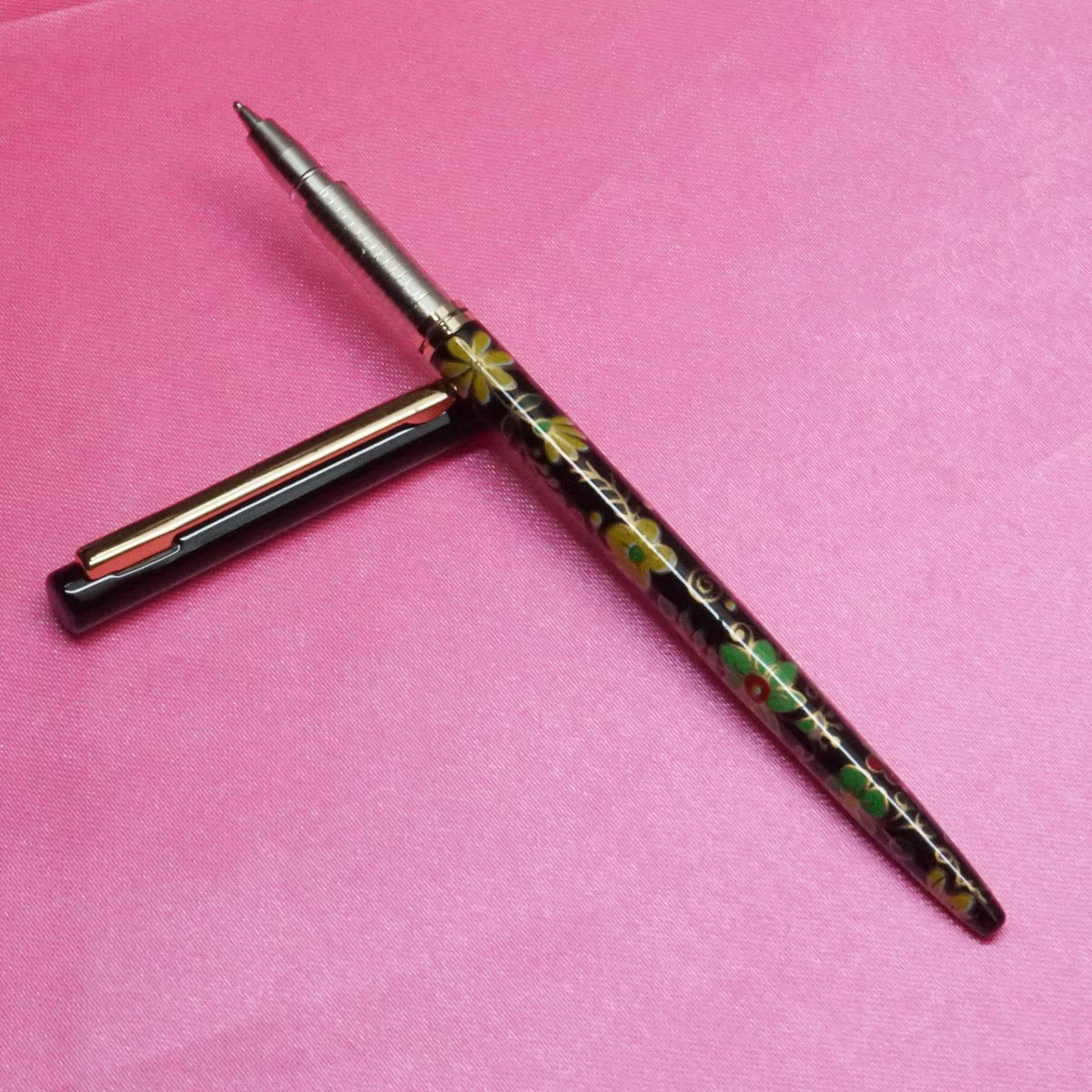 Picasso Parri Fly Slim Black Color Body Flower Design With Fine Tip Gold Clip Cap Type Ball Pen SKU 21545