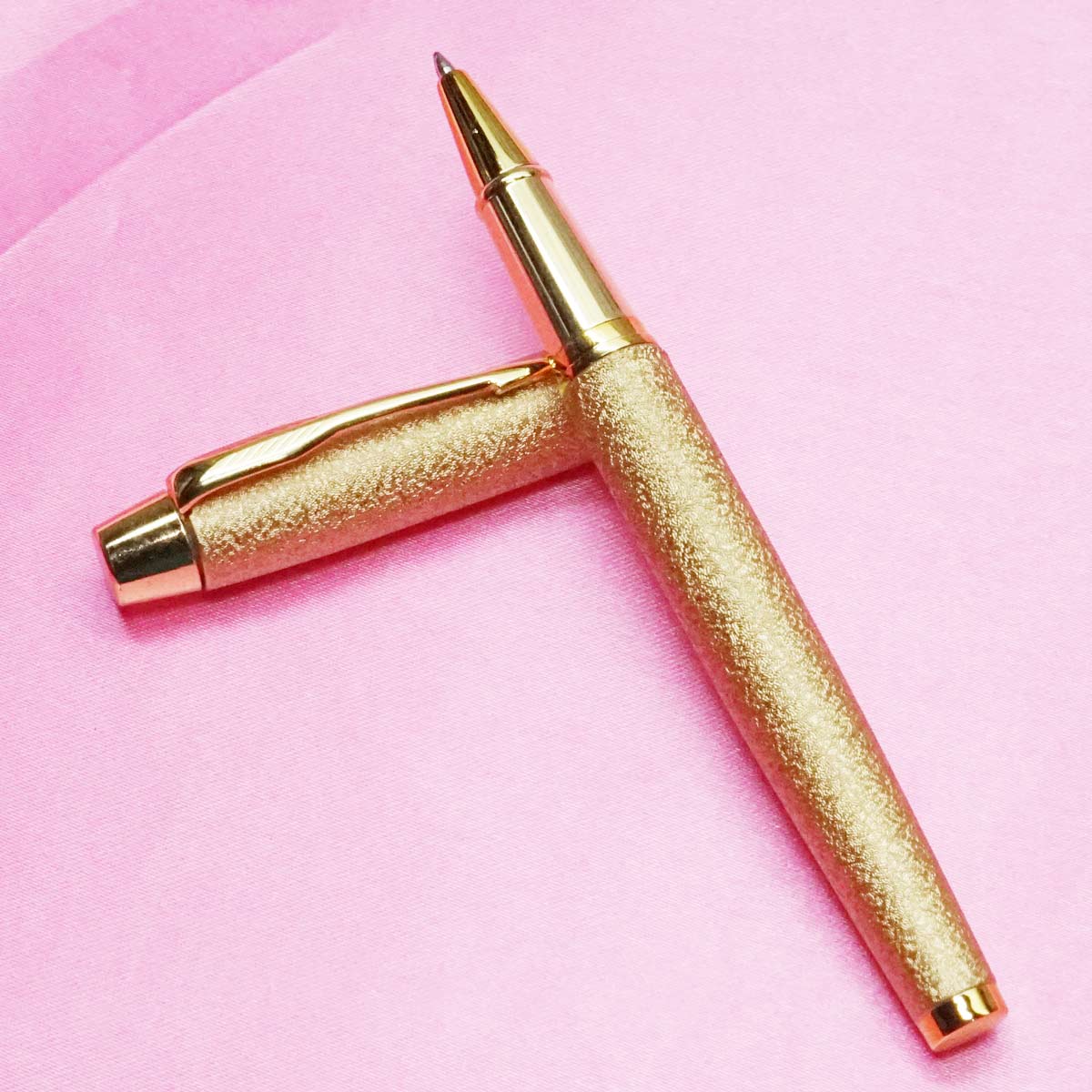 penhouse.in Mat Finish Gold Design Body With Medium Tip Roller Ball Pen SKU 21639