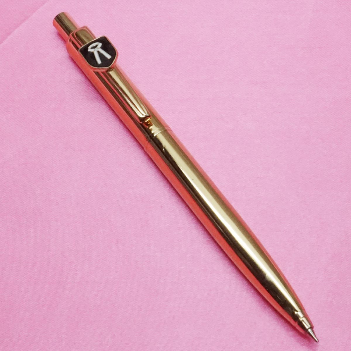 penhouse.in Gold Glossy Finish  Body With Fine Tip Advocate Symbol Clip Click Type Ball Pen SKU 21648