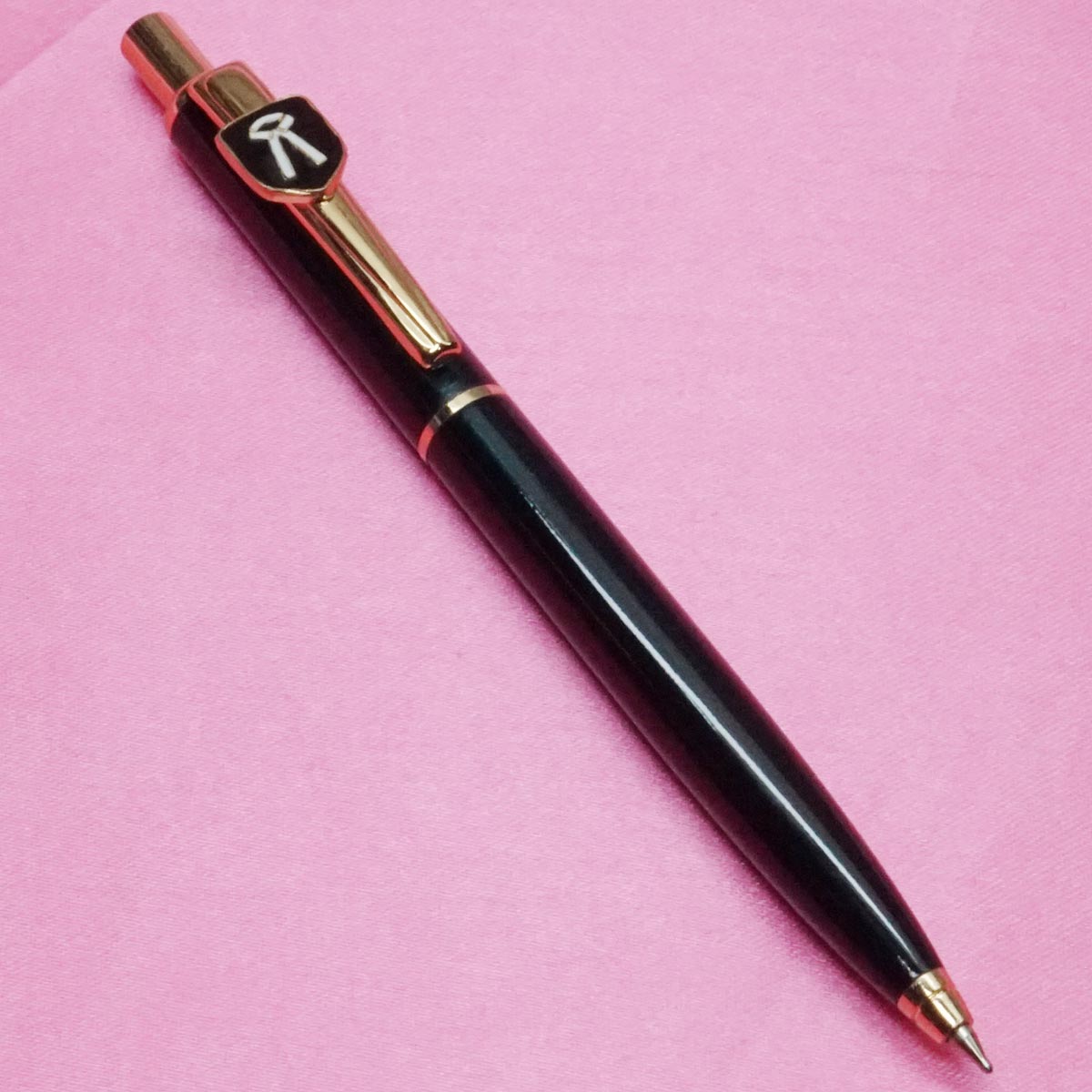 penhouse.in Glossy Peacock Green Color Body With Fine Tip Advocate Symbol Clip Gold Trim Click Type Ball Pen SKU 21654
