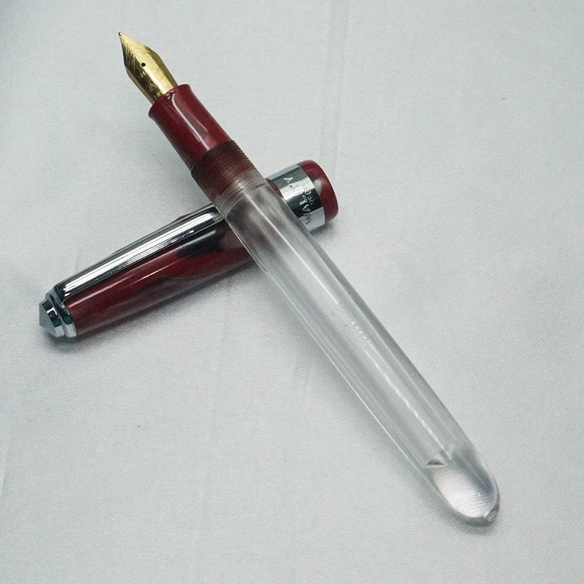 Wality 69T Red Marble Finish Cap With Transparent Body No 8 Fine Nib