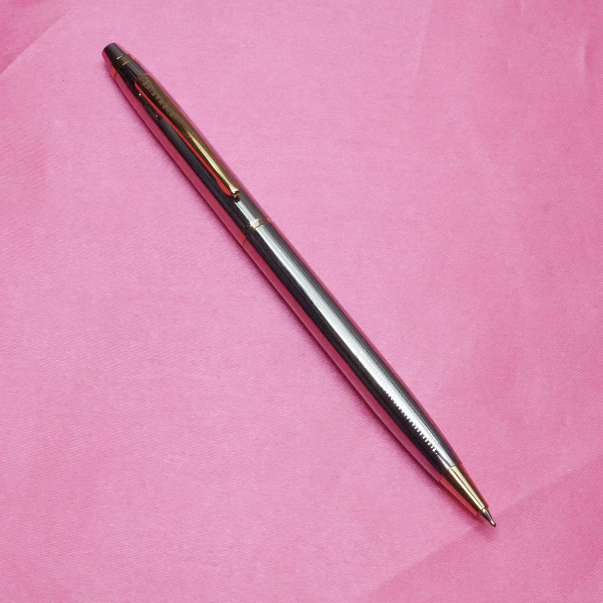 Submarine 0126 Silver Color Body With Fine Tip Gold Trim Twist Type Ball Pen SKU 21712