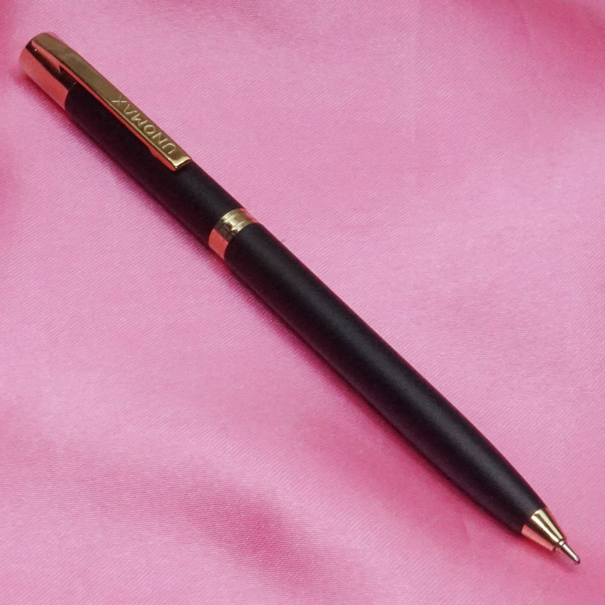 Unomax Novell Mat Black Color Body With Fine Tip Gold Trim Twist Type Ball Pen SKU 21735
