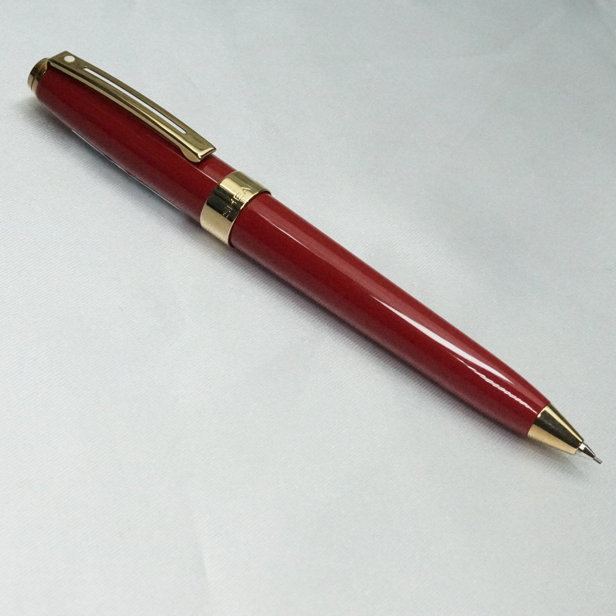 Sheaffer Prelude Red color body and Cap with Gold Trims Mechanical Pencil 0.5mm SKU 21812