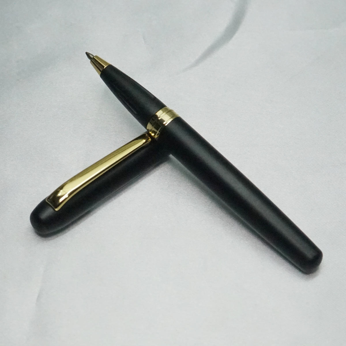 penhouse.in Matte Black Body and Magnetic Cap with Gold Ring in the cap Roller Ball Pen SKU 21836