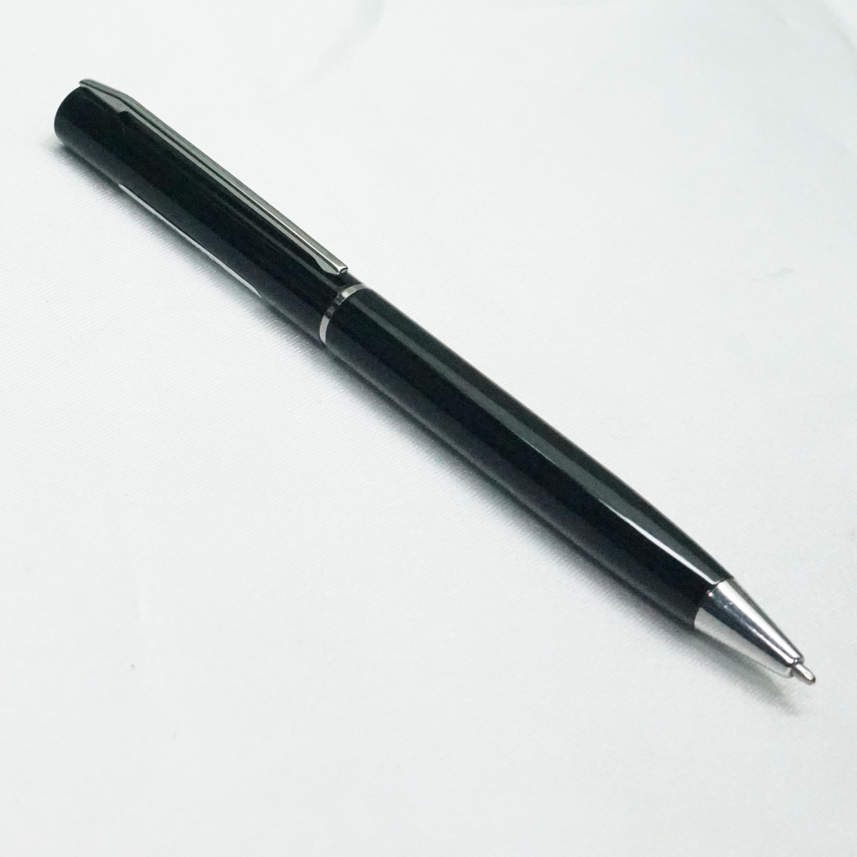 penhouse.in cross Black Body Silver Trims Medium Tipped Twist Ball Pen  SKU 21854