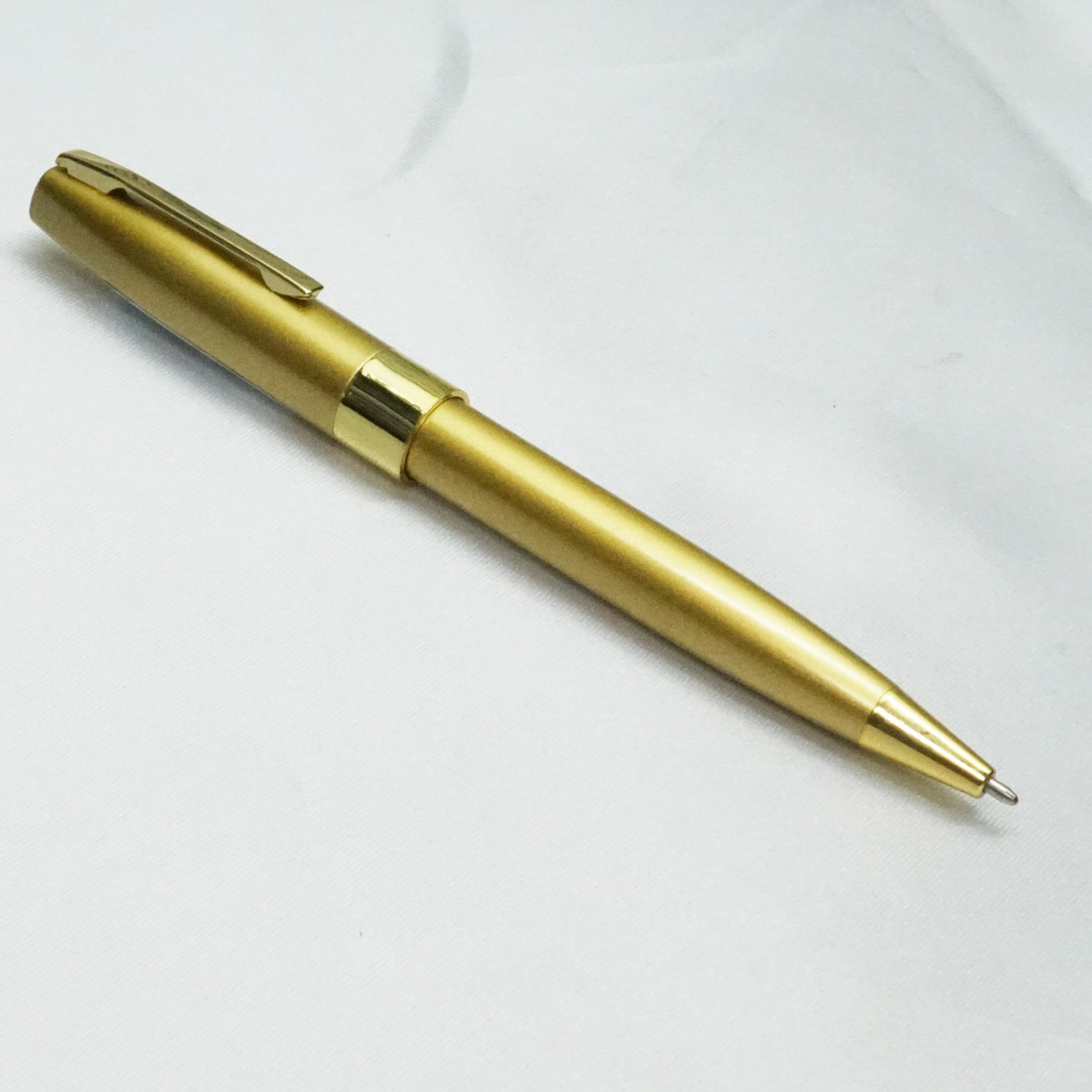 penhouse.in Gold Color Body and Cap with Gold Trims medium tipped Twist Ball Pen SKU 21855