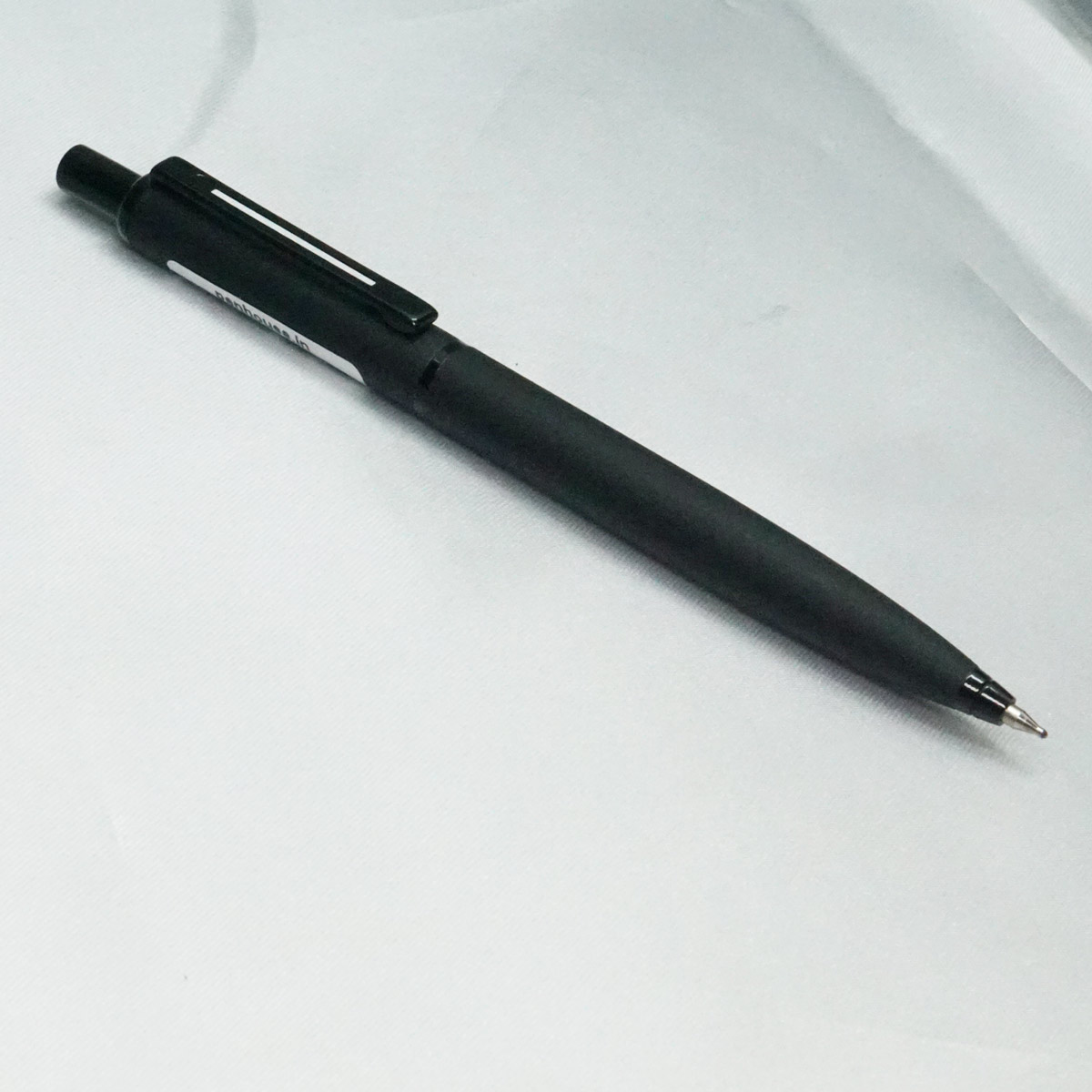 penhouse.in Black Body and Cap with Balck Trims Retractable Ball Pen SKU 21879
