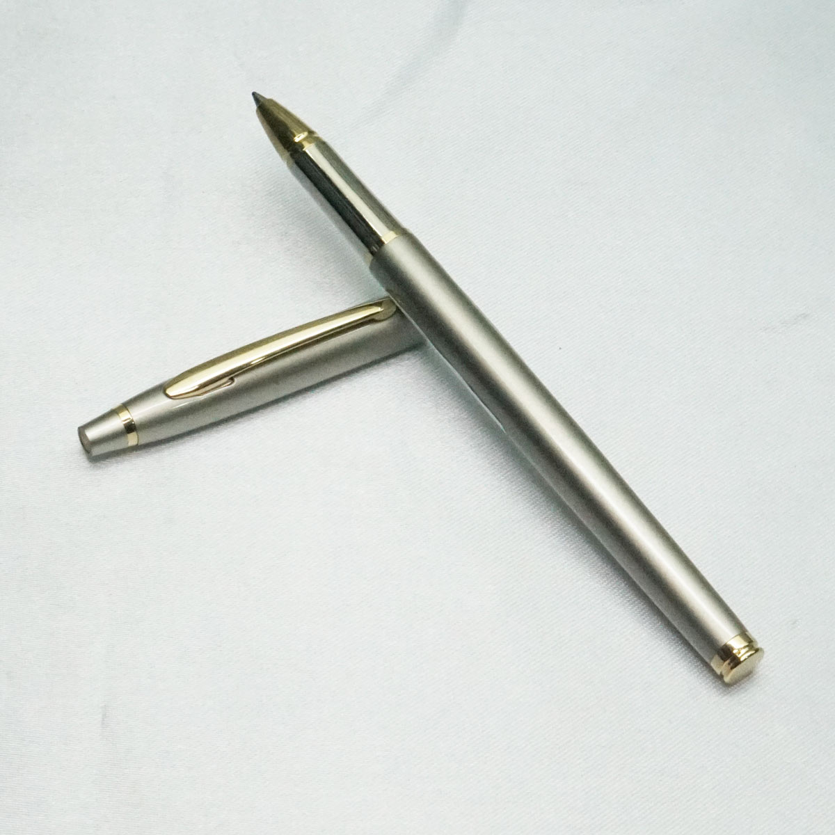 penhouse.in Matt Grey Body and Cap with Black Top Kross Type Roller Ball Pen SKU 21884