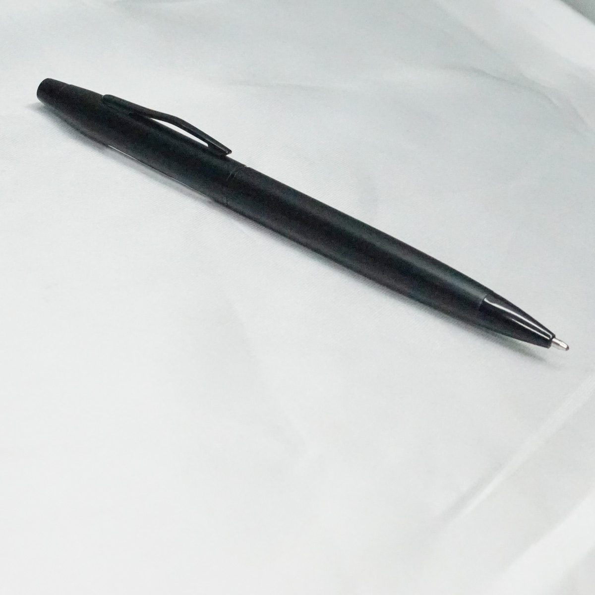 Penhouse.in Kross Full Black Color Body With Black Clip Fine Tip Twist Type Ball Pen SKU 21971