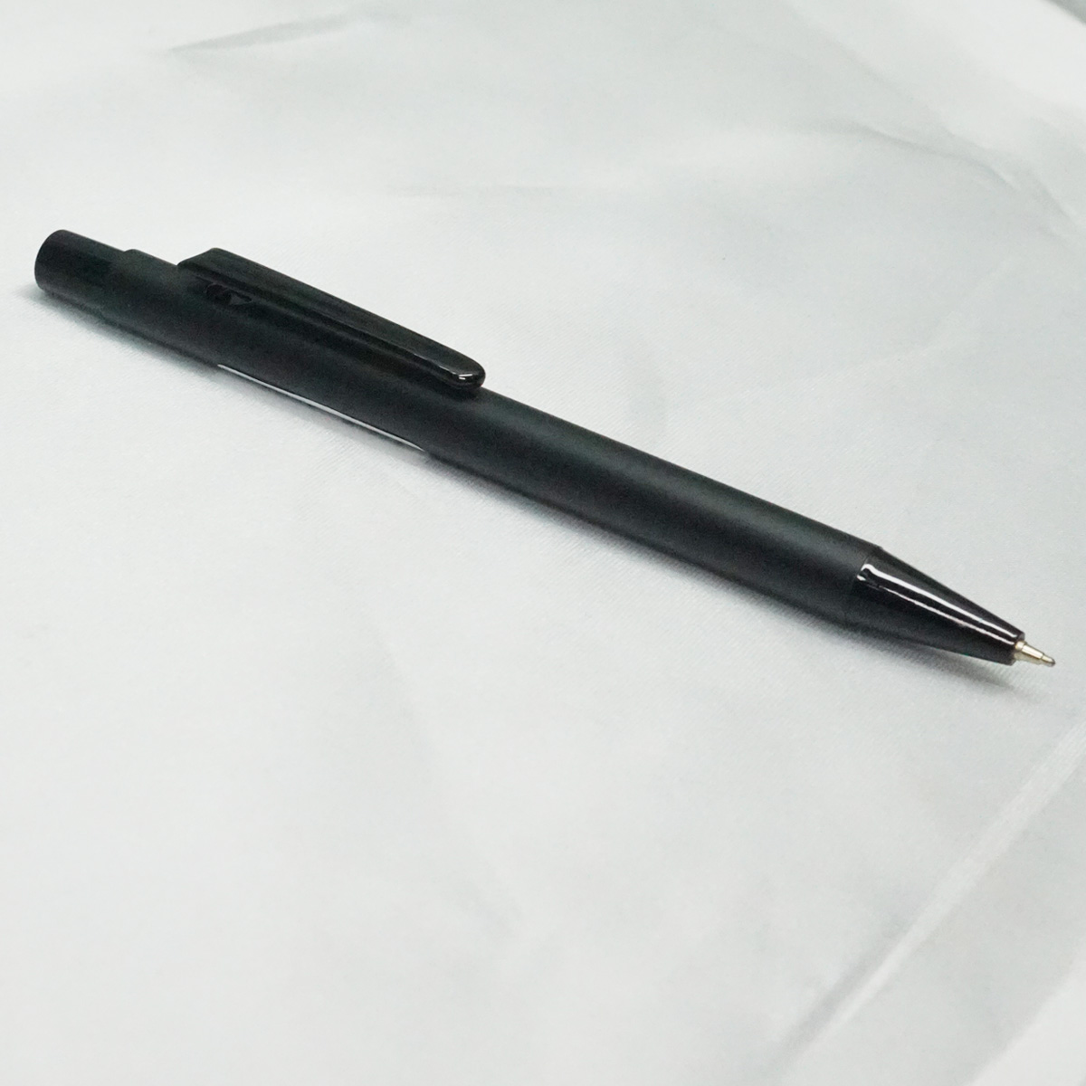 Penhouse.in Full Black Color Body With Black Clip Fine Tip Retractable Ball Pen SKU 21972