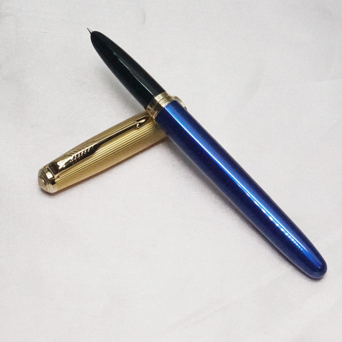 Jinhao 51 Gold Cap with Lines and Blue Color Body No.51 SSF Nib Eye