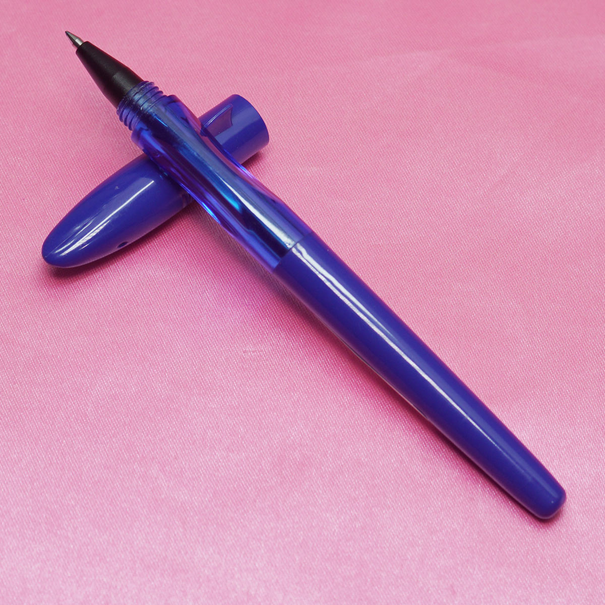 Jinhao Shark Shape Blue Color Body With Cap Medium Tip Gel Pen SKU 22079