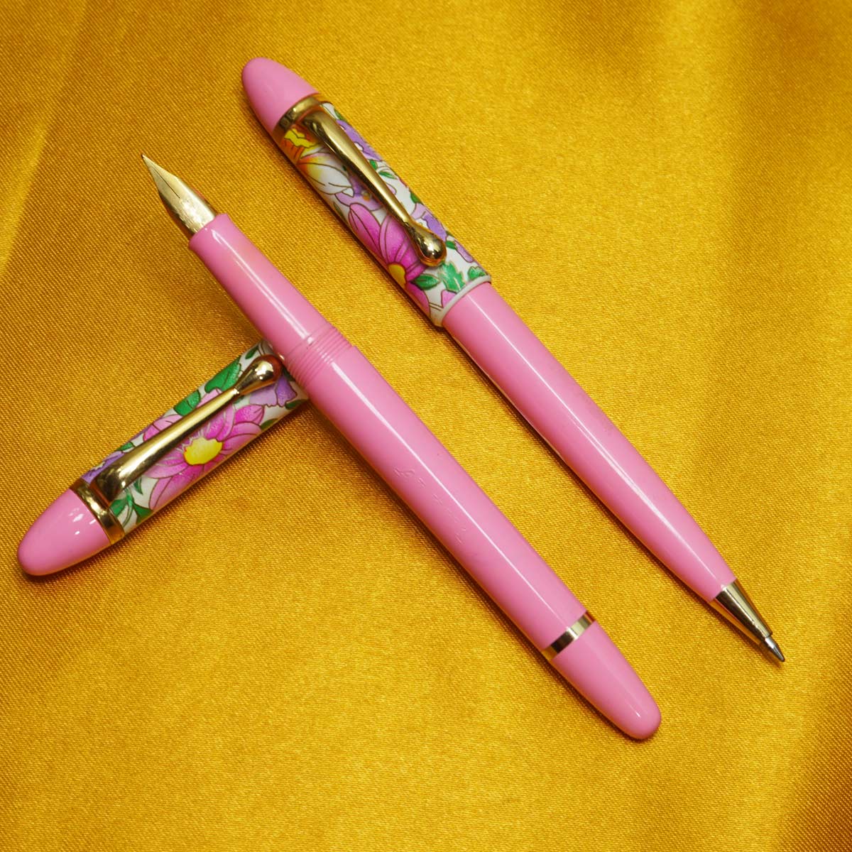 Alpha Light Pink Color Body with Flower Design Cap Eye Dropper Model  Fountain Pen and Ball Pen Set SKU 22219