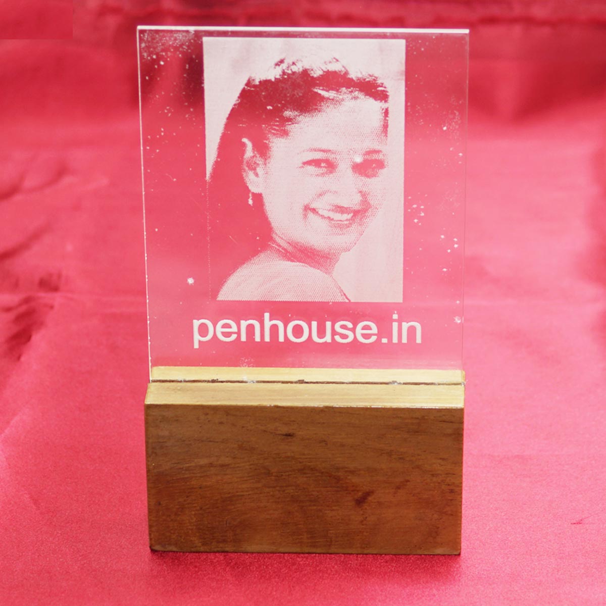 penhouse.in Acrylic Customized Wooden Photo Stand(3mm Sheet) SKU 22270