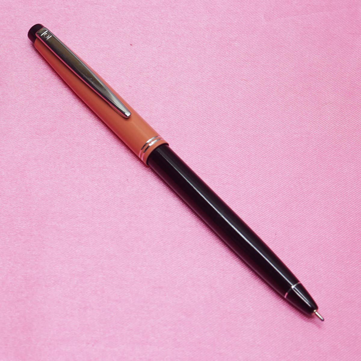 Cello Windsor Black Body With Orange Cap Fine Tip Click Type Ball Pen