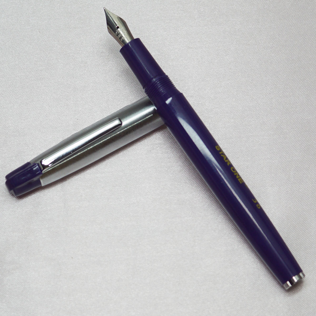Starone 36 Blue Color Body With Silver Cap Fine Tip Eye Dropper Model Fountain Pen SKU 22404