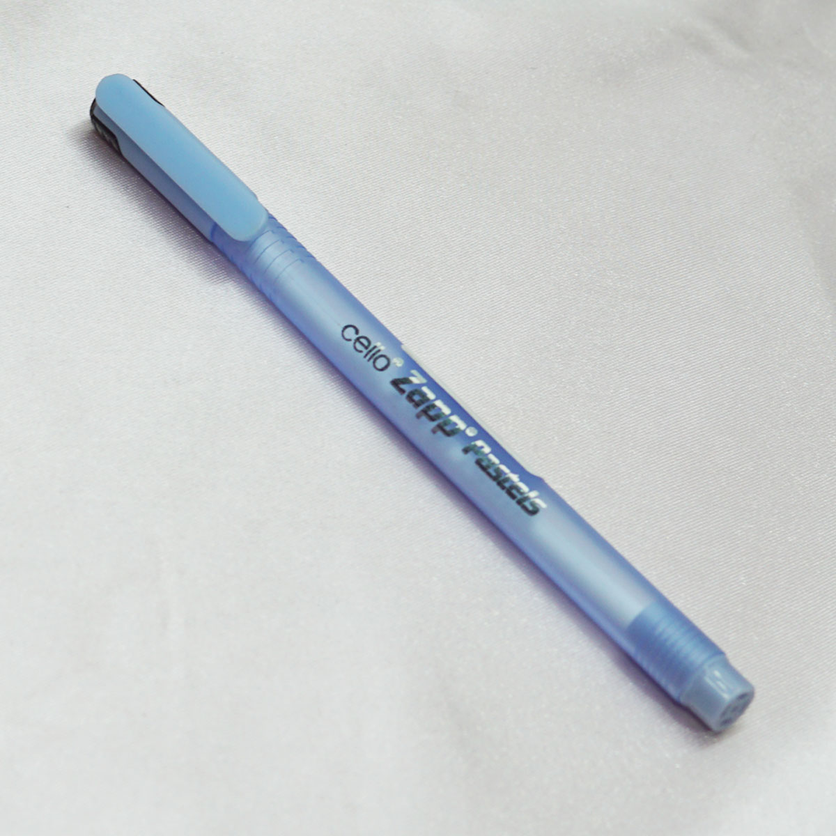Cello Zapp Blue Color Body With Cap Fine Tip Gel Pen SKU 22461