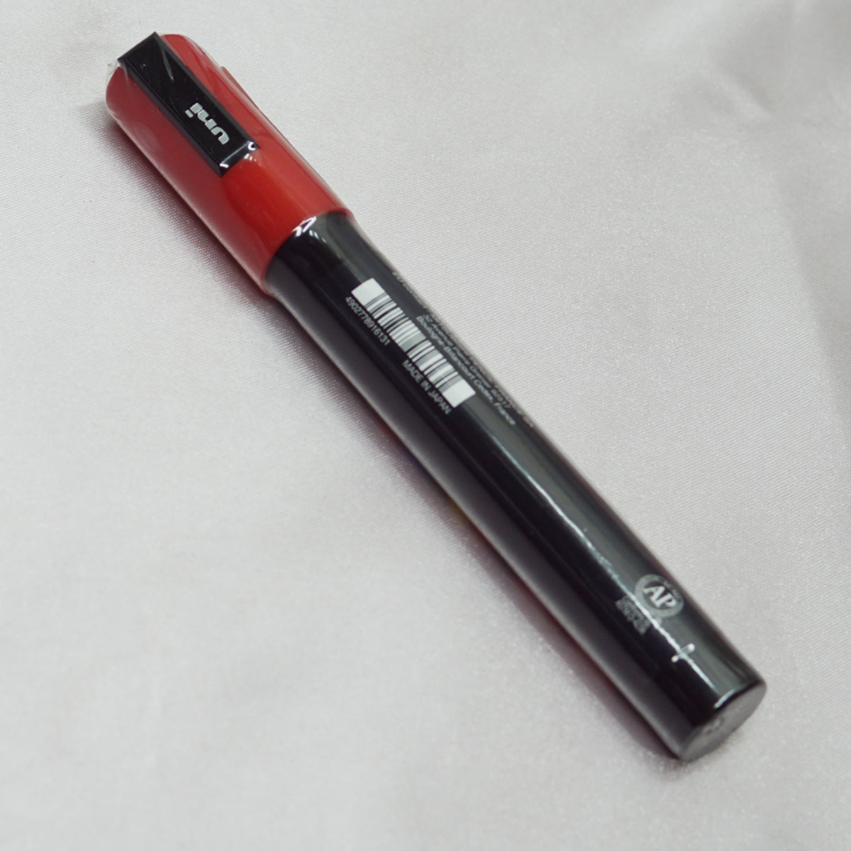 Uniball Posca PC-5M Bullet Medium Tip 1.8 - 2.5mm Opaque Red Color and Water Based Paint Marker SKU 22474